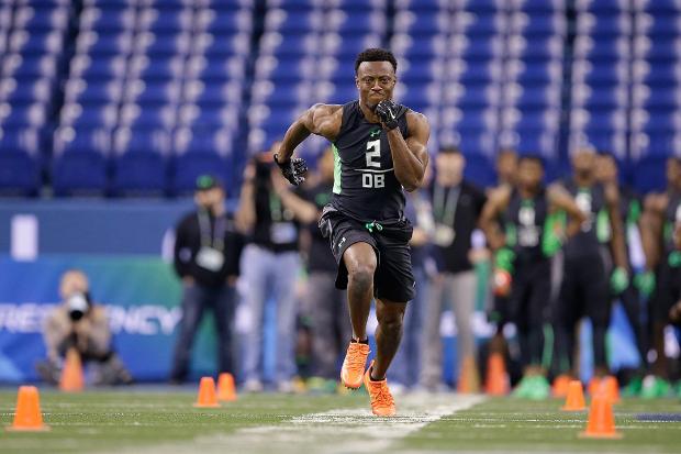 tempAP_514874258976DB-Eli_Apple--nfl_mezz_1280_1024